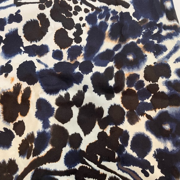 Ann Taylor Pencil Skirt watercolor abstract graphic print blue cream Size 10 - Picture 2 of 4